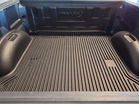 Used 2019 Ford F150 Lariat image 6