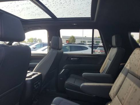 Certified 2026 Chevrolet Tahoe High Country AWD/4WD image 9