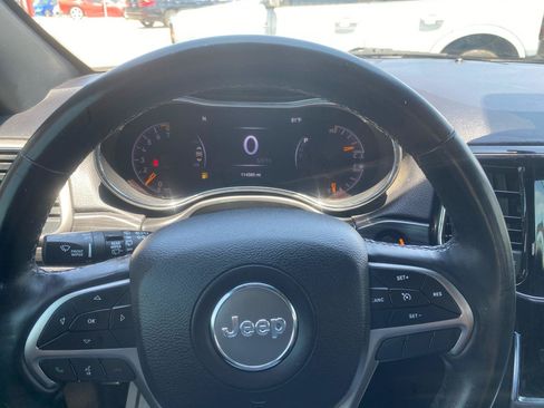 Used 2019 Jeep Grand Cherokee Altitude RWD image 22