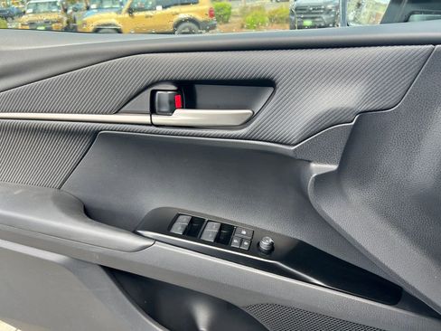 New 2026 Toyota Camry Hybrid image 13