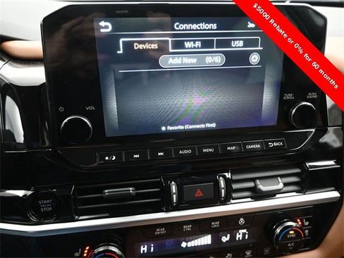 New 2025 Nissan Pathfinder Platinum image 16