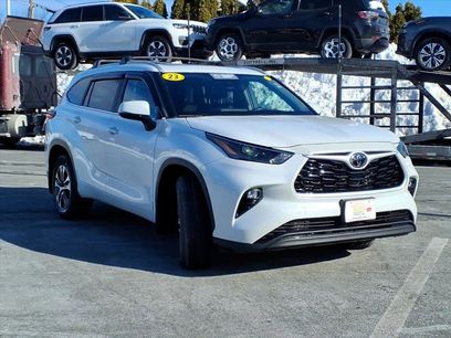 Used 2023 Toyota Highlander XLE