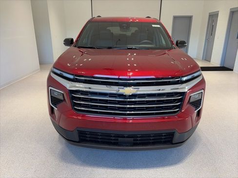 New 2026 Chevrolet Traverse LT w/ Driver Confidence Package image 2