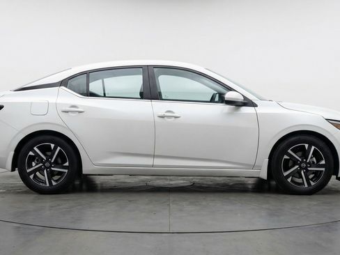 Used 2025 Nissan Sentra SV image 11