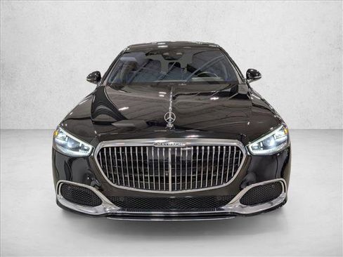 Used 2023 Mercedes-Benz Maybach S 580 4MATIC image 2