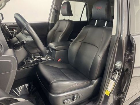 Used 2022 Toyota 4Runner TRD Off-Road Premium image 11