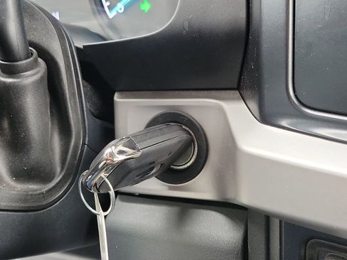 Certified 2025 Ford F250 XLT image 30