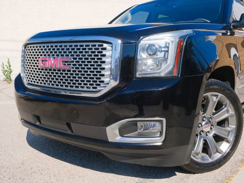 Used 2015 GMC Yukon XL Denali w/ Premium Package image 8
