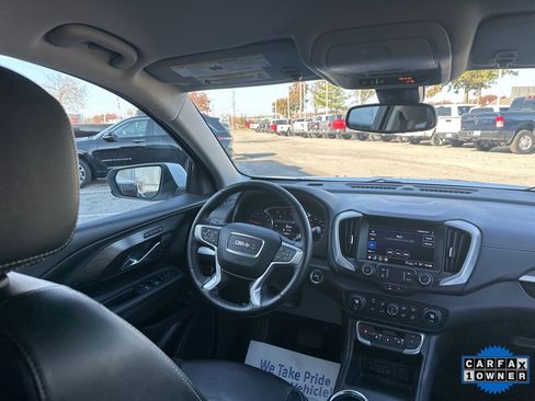 Used 2024 GMC Terrain SLT image 51