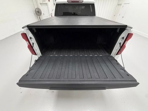 Certified 2019 Chevrolet Silverado 1500 LT Trail Boss w/ Convenience Package AWD/4WD image 23