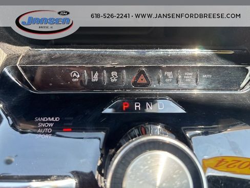 Used 2024 Jeep Wagoneer L Series II w/ Premium Group I image 21