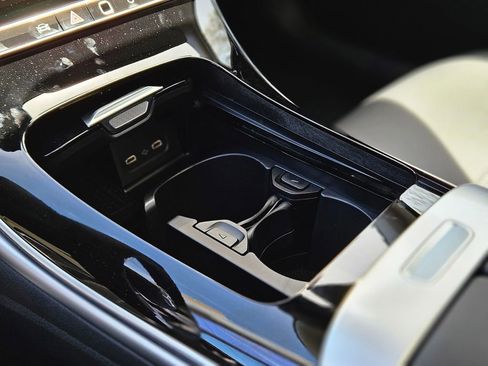 New 2026 Mercedes-Benz C 300 4MATIC Sedan image 23