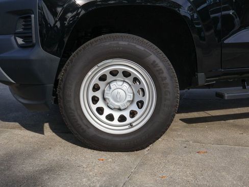 Used 2025 Chevrolet Colorado W/T image 26