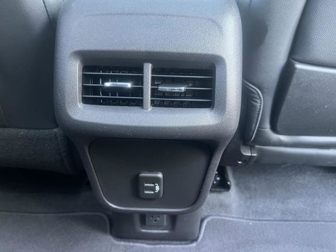 Used 2022 GMC Terrain SLT w/ Elevation Edition AWD/4WD image 15