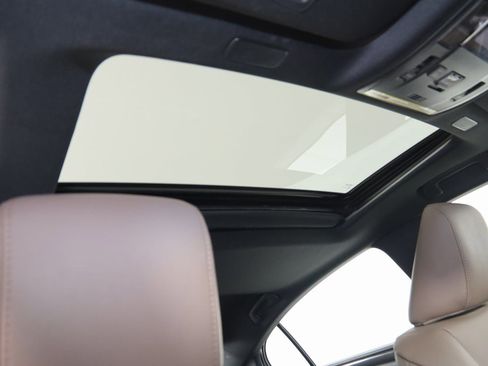 Used 2023 Lexus ES 350 w/ Accessory Package (Z2) image 10