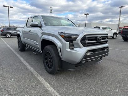 New 2025 Toyota Tacoma SR5