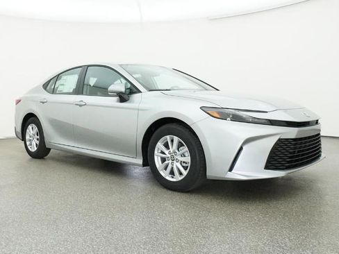 New 2026 Toyota Camry LE image 30