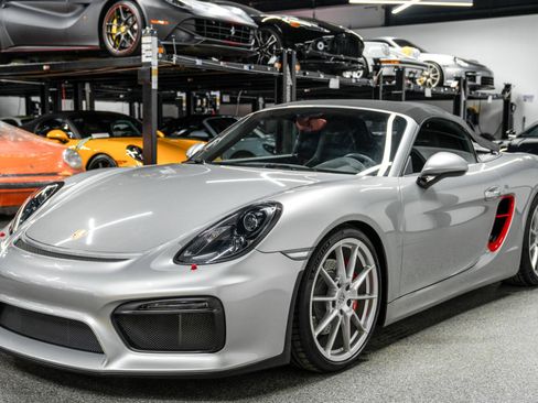 Used 2016 Porsche Boxster Spyder image 37