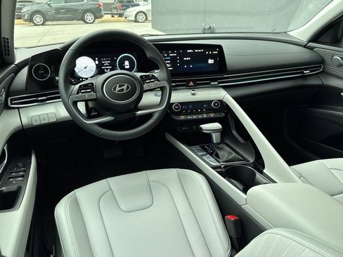 New 2026 Hyundai Elantra Limited image 7