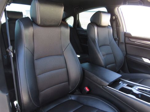 Certified 2020 Honda Accord Sport image 10