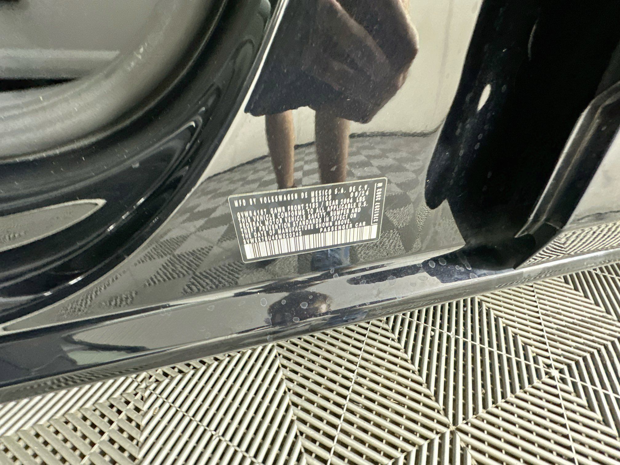 Used 2025 Volkswagen Jetta SE FWD image 12
