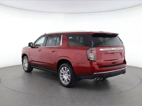 Used 2021 Chevrolet Suburban High Country w/ Premium Package 2 AWD/4WD image 5