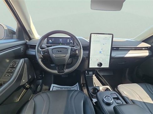 Used 2022 Ford Mustang Mach-E Premium image 26