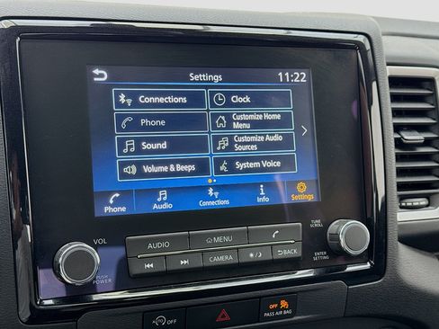 Used 2023 Nissan Frontier SV RWD image 9