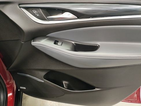 Used 2021 Buick Enclave Premium w/ Sun and Sites Package image 9