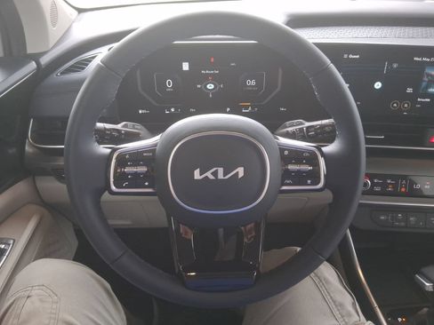 New 2026 Kia Carnival SX w/ SX Dark Edition Package FWD image 8