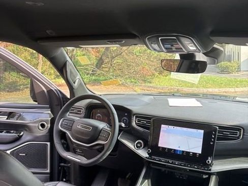 Used 2023 Jeep Wagoneer Series II w/ Flexible Seating Group image 43