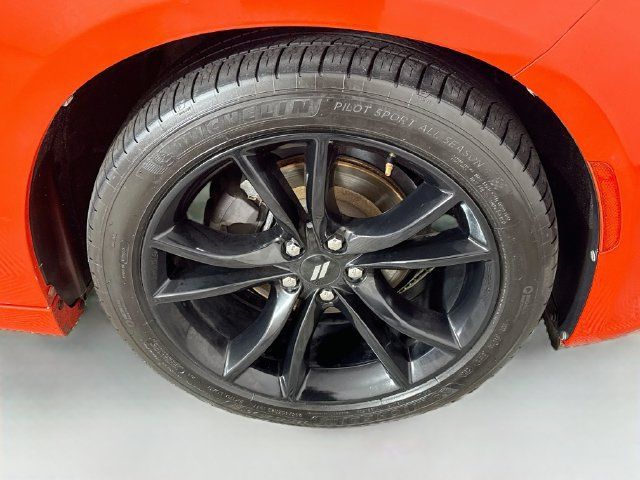 Used 2018 Dodge Charger SXT w/ Blacktop Package RWD image 31