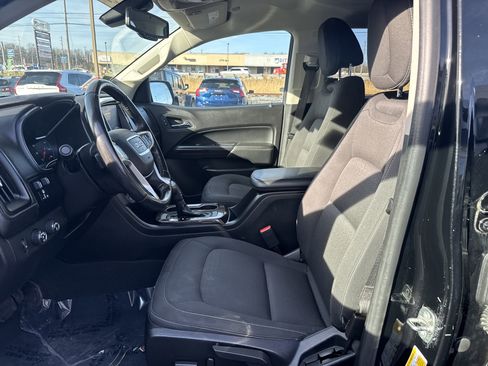 Used 2020 GMC Canyon SLE w/ Elevation Edition image 12