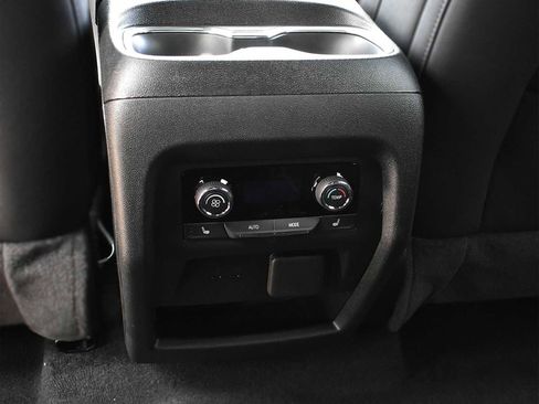 New 2026 Chevrolet Traverse RS image 11