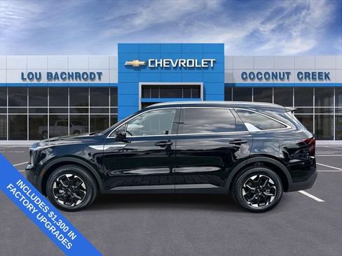 Used 2026 Kia Sorento S w/ S Panoramic Sunroof Package FWD image 5