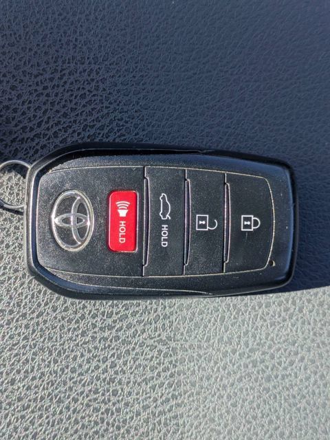 Used 2025 Toyota Camry SE FWD image 32