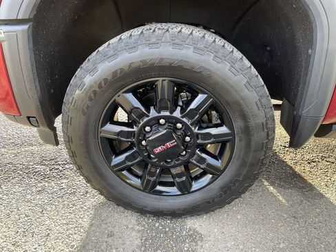 Used 2025 GMC Sierra 2500 AT4 w/ AT4 Premium Plus Package image 34