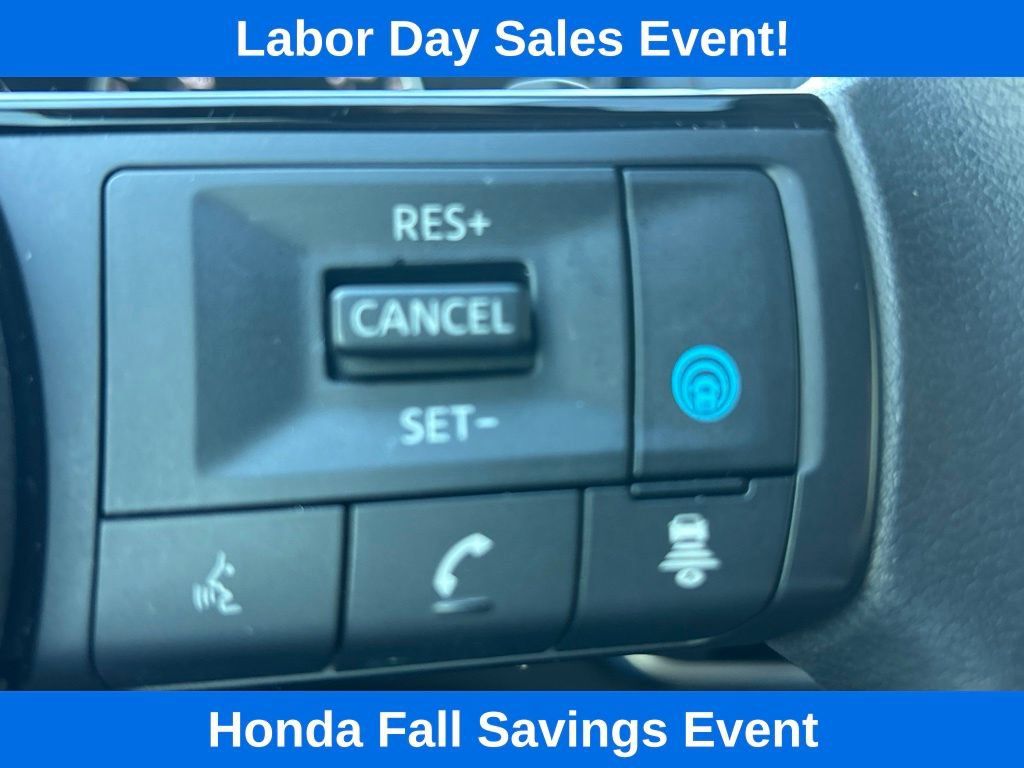 Used 2023 Nissan Rogue SV FWD image 24