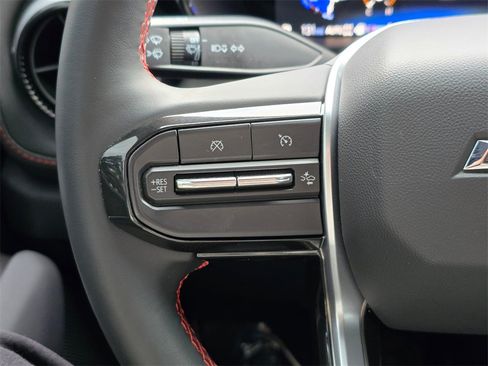 Used 2025 Chevrolet Colorado Z71 w/ Technology Package image 30