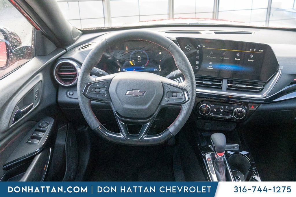 New 2026 Chevrolet Trax RS w/ Sunroof Package FWD image 5