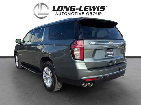Used 2023 Chevrolet Suburban Premier image 4
