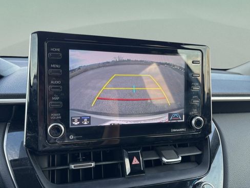 Used 2022 Toyota Corolla Cross XLE image 19