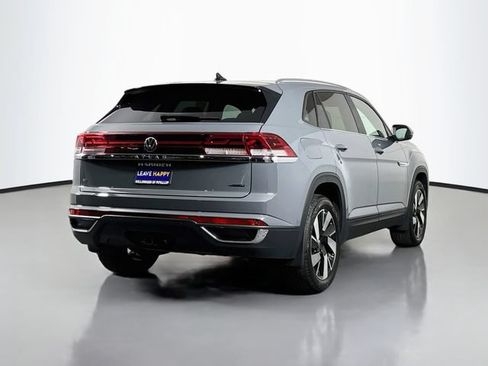 Certified 2025 Volkswagen Atlas Cross Sport SE AWD/4WD image 7