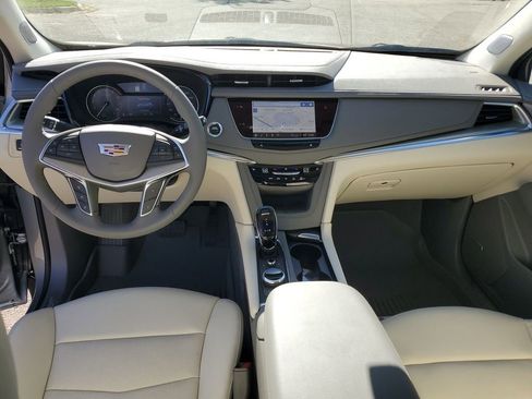 New 2025 Cadillac XT5 Premium Luxury w/ LPO, Floor Liner Package image 21