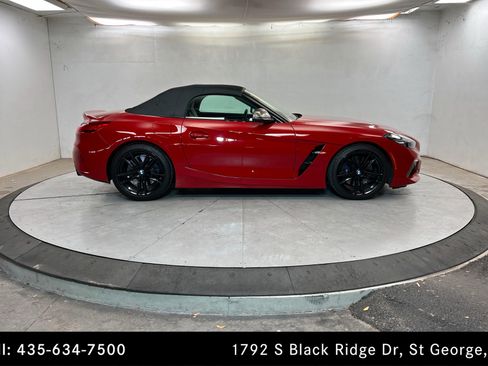 Used 2020 BMW Z4 M40i w/ Executive Package image 6