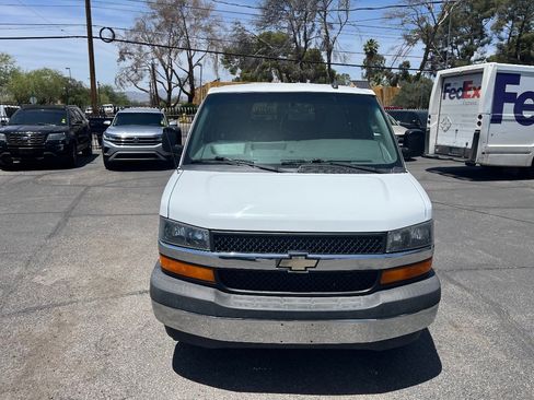 Used 2017 Chevrolet Express 3500 LT w/ LT Preferred Equipment Group RWD image 42