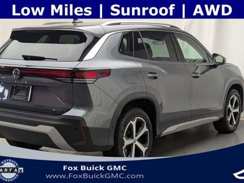 Used 2025 Volkswagen Tiguan SE w/ Panoramic Sunroof Package AWD/4WD image 5