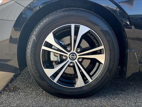 Used 2023 Nissan Sentra SV FWD image 11