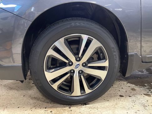 Used 2019 Subaru Outback 2.5i Limited AWD/4WD image 11