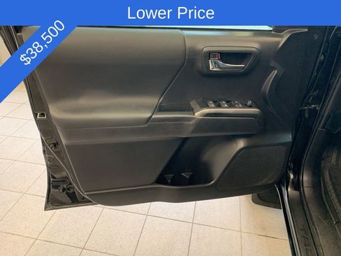 Used 2023 Toyota Tacoma TRD Off-Road w/ Technology Package image 3